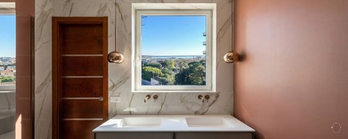 Informazioni sui costi per ristrutturare il bagno a Siracusa e su come risparmiare con la comparazione dei preventivi online