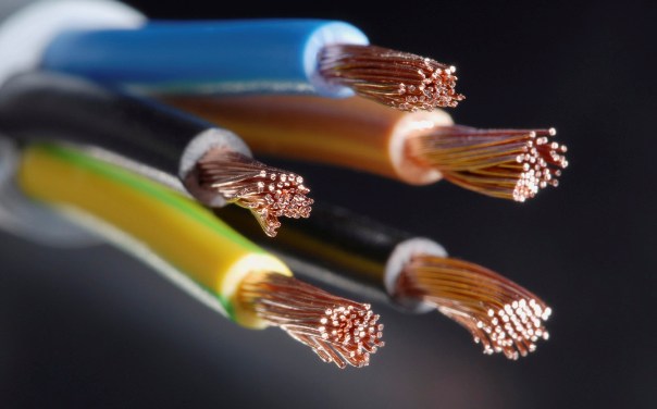 Il prezzo per la chiusura delle tracce dell'impianto elettrico.