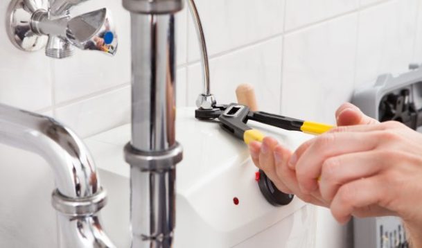 Per conoscere esattamente il costo orario di un idraulico è opportuno richiedere più preventivi