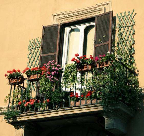 Per conoscere il costo per il ripristino dei frontalini di un balcone è necessario richiedere più preventivi