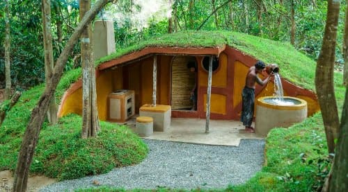 Il prezzo per costruire una Casa Hobbit varia sensibilmente in base alle tecniche e alle metodologie di costruzione che vengono scelte.