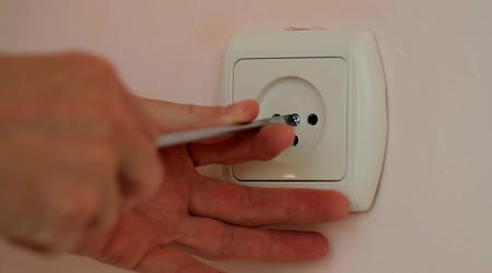 I prezzi di un elettricista a Milano sono al di sopra della media nazionale.