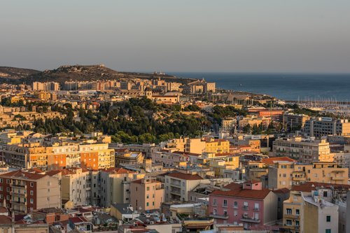 Per avere preventivi per piccoli lavori idraulici a Cagliari o riparazioni urgenti invia la tua richiesta online su Edilnet.it. Il servizio è gratuito e senza nessun impegno.