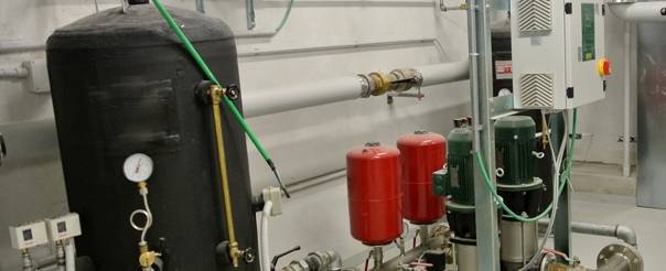 Una guida che mostra quale sia il costo per un impianto autoclave domestico.