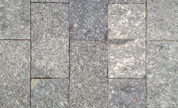 I prezzi per un pavimento in granito si calcolano al mq.