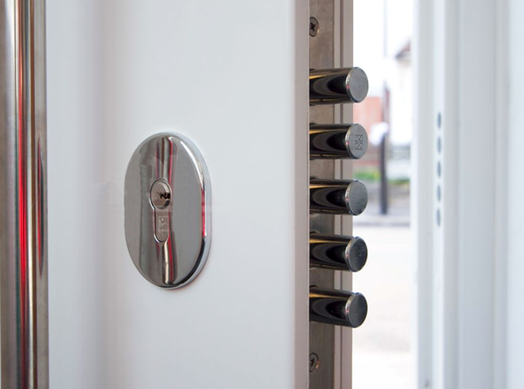 I costi di una porta blindata sono relativi all'acquisto e all'installazione.