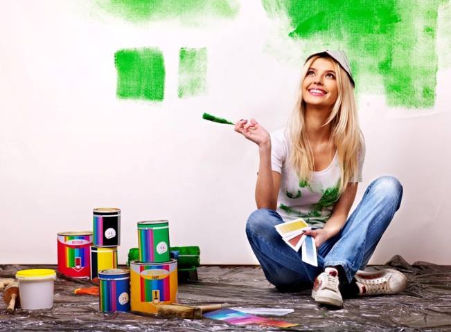 Per sapere esattamente quanto costa imbiancare una stanza è necessario richiedere preventivi a imbianchini professionisti.