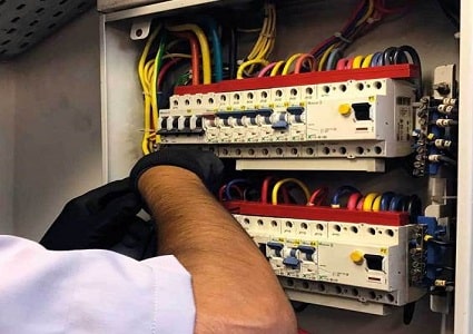 Il costo di un elettricista a Brescia varia in funzione dell'intervento richiesto.