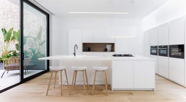Per conoscere i prezzi di una ristrutturazione casa a Frascati sarebbe opportuno chiedere diversi preventivi. Qui degli interni ristrutturati per 381,00 € al mq.
