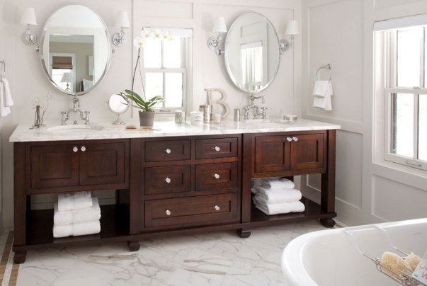 Un bagno in stile classico.