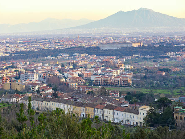 Veduta panoramica della citt&agrave; di Caserta.