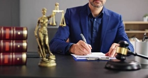 Il lavoro degli avvocati copre molti ambiti, prima di sceglierne uno sarà sempre opportuno richiedere più preventivi