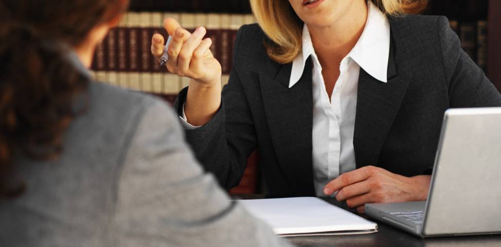 Per avere delle consulenze legali in materia urbanistica sarà opportuno rivolgersi ad avvocati specializzati