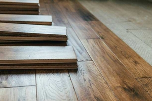 Per il restauro del parquet sarà necessario contattare imprese della propria zona e richiedere preventivi.