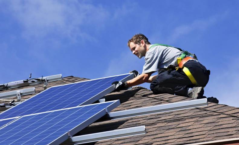 Richiedendo preventivi per la realizzazione di impianti a pannelli solari ad imprese della propria zona sarà possibile riuscire a risparmiare.