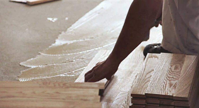 La posa e lucidatura del parquet devono essere eseguite da personale capace.