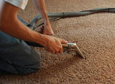 Per una perfetta pulizia della moquette è necessario disporre di apparecchiature professionali che hanno solo le imprese di pulizie nella tua zona.