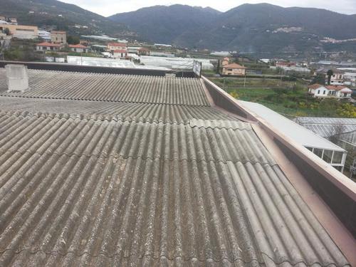 Incapsulare parte un tetto in amianto sono circa 200 mq nel comune di Taggia - Foto 1