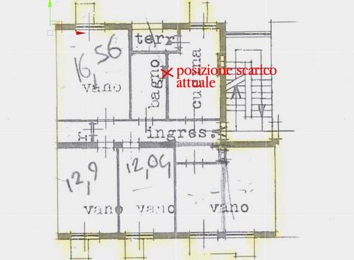 Spostare un muro per ricavare 2 bagni facendo passare gli scarichi sotto una doccia - Foto 1