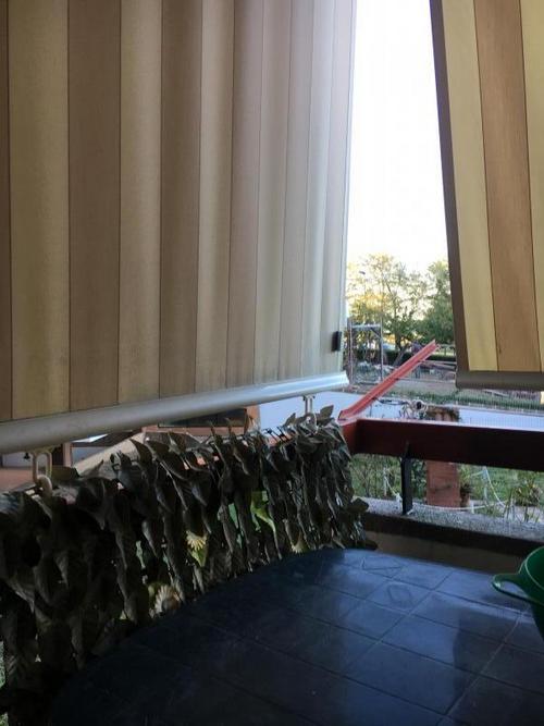 Chiudere in balcone in alluminio di colore dorato - Foto 2