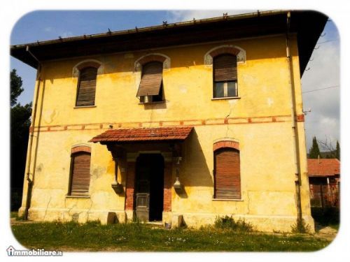 Buongiorno,
richiedo un preventivo per la ristrutturazione di un tetto di crica 100 mq, (sostituzione tavolato, impermeabilizzazione ) di una viilla storica di due piani, libera su 3 lati.
Devo inoltr - Foto 2