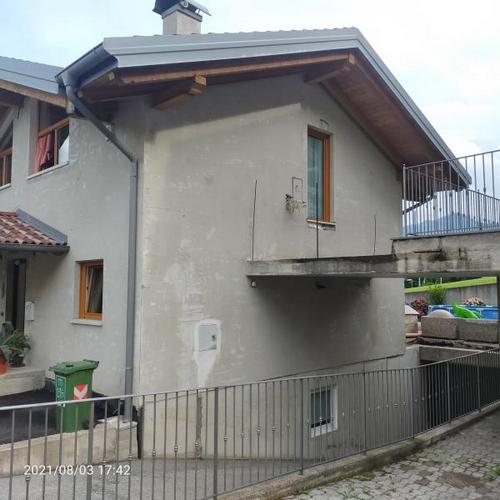 Noleggiare un ponteggio per un lavoro di 200 mq - Foto 1