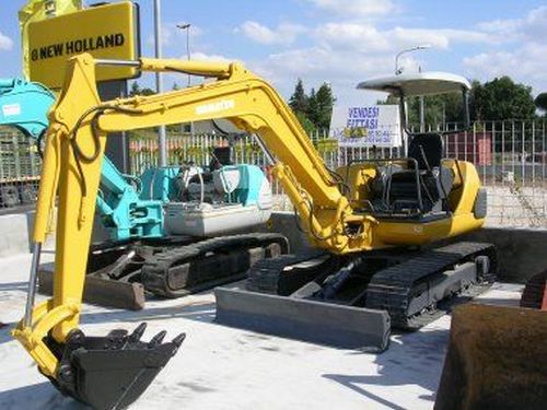 Miniescavatore Mod Komatsu Pc 40 7 Benmoter Macchine Srl Edilnet It