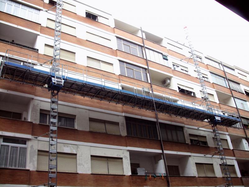 Ponteggio Elettrico autosollevante - Foto 1