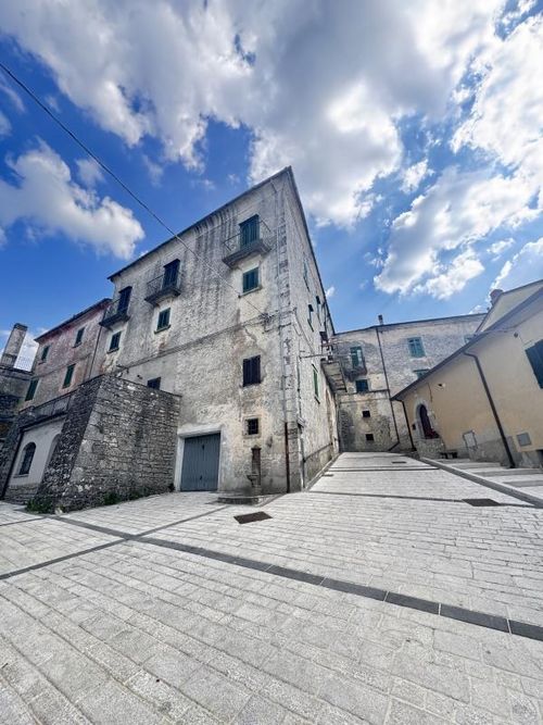 Montaggio e smontaggio 300 metri di ponteggio a Castelpetroso (IS) - Foto 1