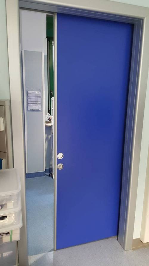 Fornitura e posa di due porte scorrevoli  - Foto 1
