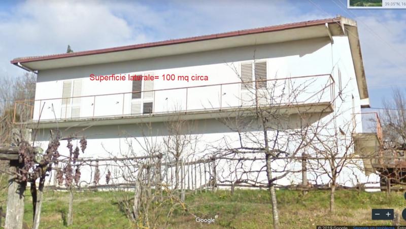 Foto 3 per la domanda: Che materiali utilizzare per coibentare involucro e tetto? Lo spessore per una zona climatica E a 760 m s.l.m.? Il tetto conviene farlo ventilato? Come procedere con l'isolamento del cornicione del tetto in cls armato?