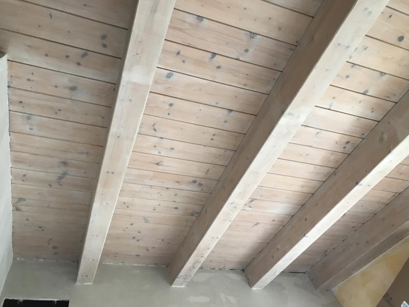 Foto 2 per la domanda: Verniciatura di travi legno: mi potete aiutare?