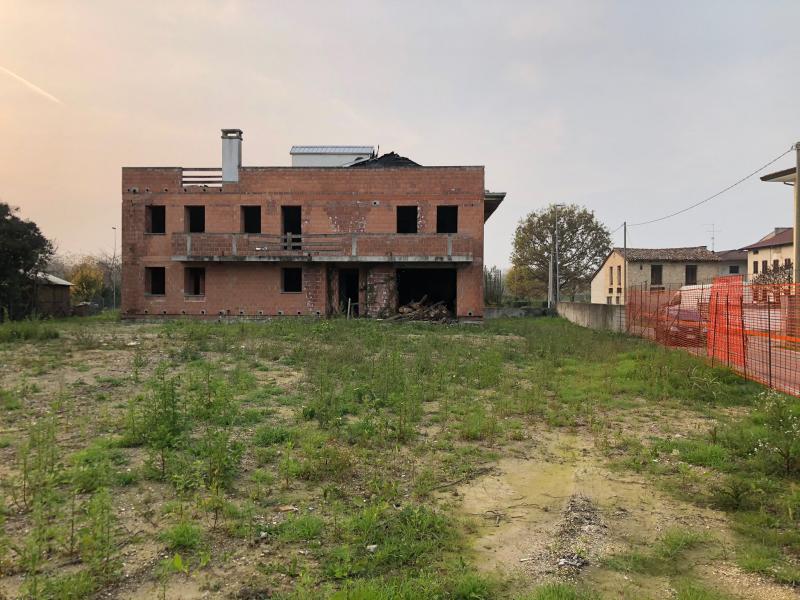 Vendita casa al grezzo