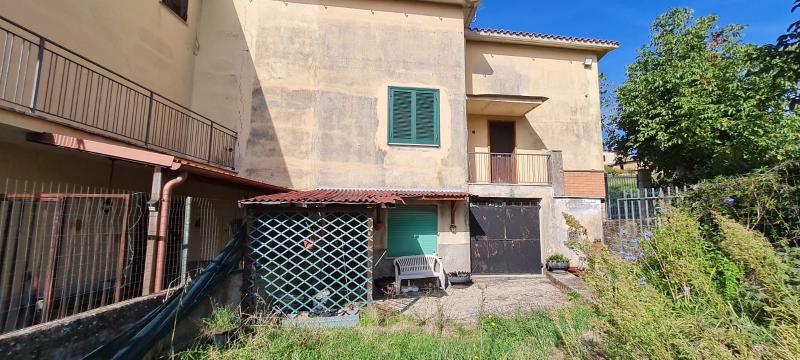 Foto 2 per la domanda: Quanto mi costerebbe la ristrutturazione di casa trovando una soluzione anche per l’umidità?