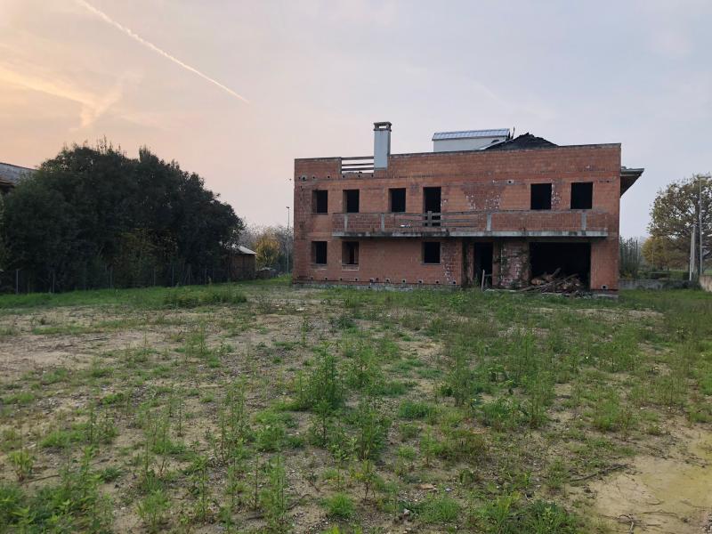 Vendita casa al grezzo: mi potete aiutare?