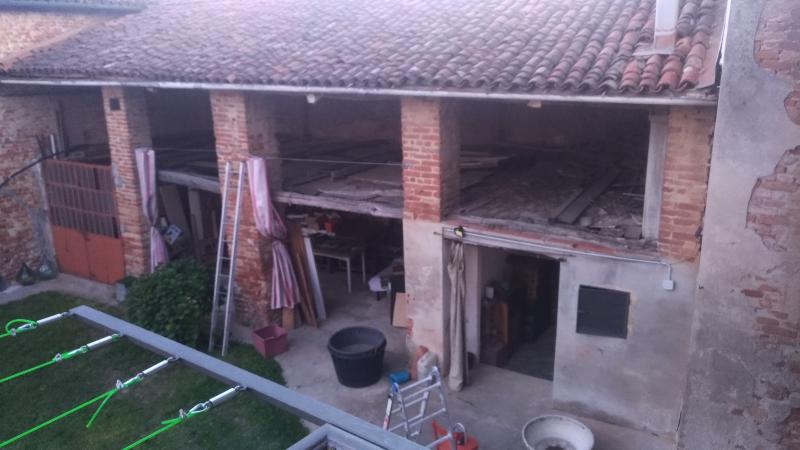 Foto 2 per la domanda: Sostituzione tetto porticato: qual è la soluzione più economica?