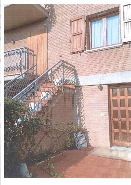 Foto 2 per la domanda: Come dimostrare qual è il confine della proprietà?