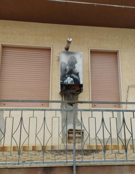 Foto 1 per la domanda: Quanto costerebbe la riparazione della caldaia e del muro?