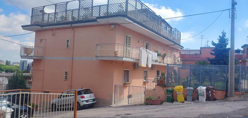 Foto 2 per la domanda: Quali materiali usare per sostituire le caditoie di una palazzina? Info e costi per 50-60 metri