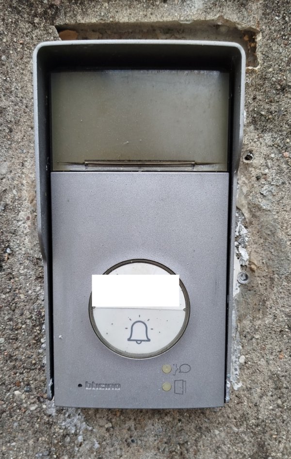 Foto 2 per la domanda: Campanello Bticino che non suona: qual è il problema?