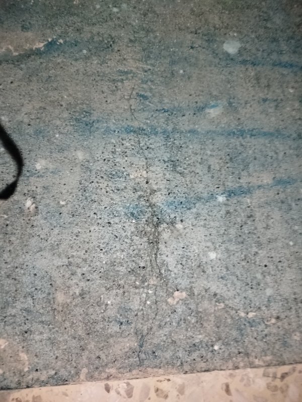 Foto 1 per la domanda: Massetto e Fessure: Quali Sono le Migliori Soluzioni?