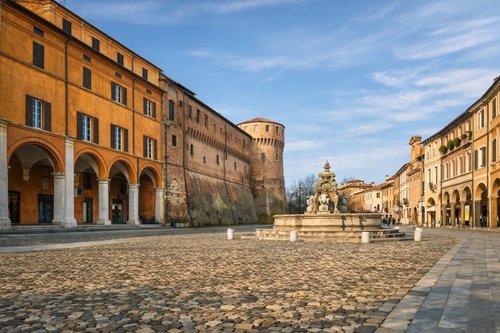 Consigli su quali costi mettere a budget per ristrutturare un bagno a Cesena e su come risparmiare con il confronto dei preventivi gratuiti di Edilnet.it