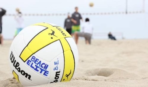 Quanto costa fare un campo da beach volley? In generale poche migliaia di euro.