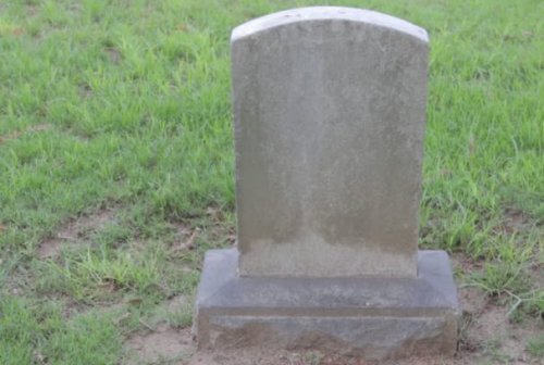 Per sapere quanto costa una lapide è opportuno richiedere preventivi a più marmisti della propria zona.