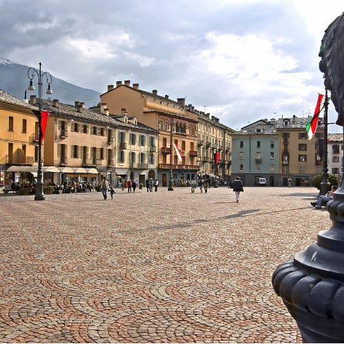 Piazza Chanoux ad Aosta