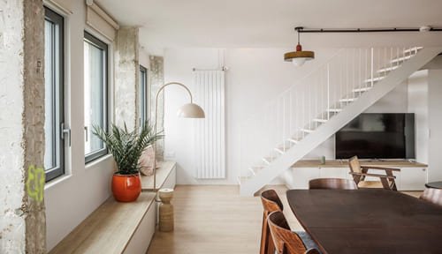 Gli interni di un appartamento ristrutturato ad Andria.