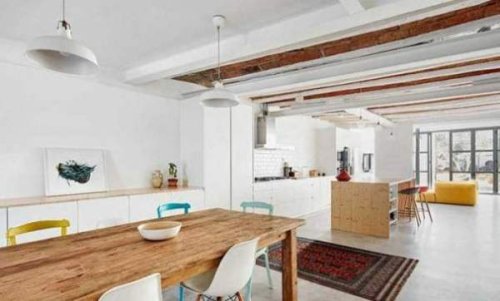 Un appartamento ristrutturato nel quartiere Bruzzano di Milano.