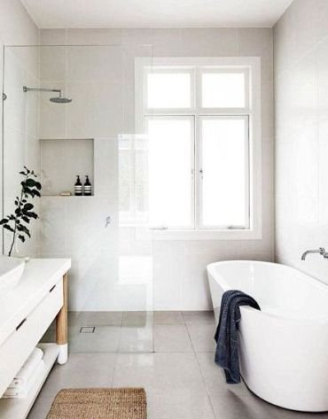 Un bagno ristrutturato ad Alessandria.