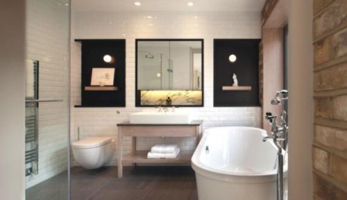 Un bagno ristrutturato da poco a Biella.