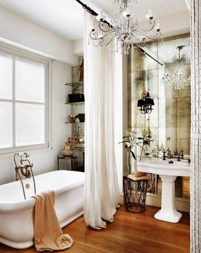 Ristrutturazione bagno Cornaredo. Un bagno con dettagli fra shabby e retr&ograve;.